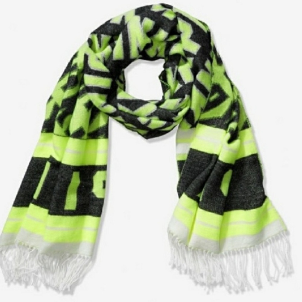 BRAND NEW! Victoria’s Secret PINK scarf!